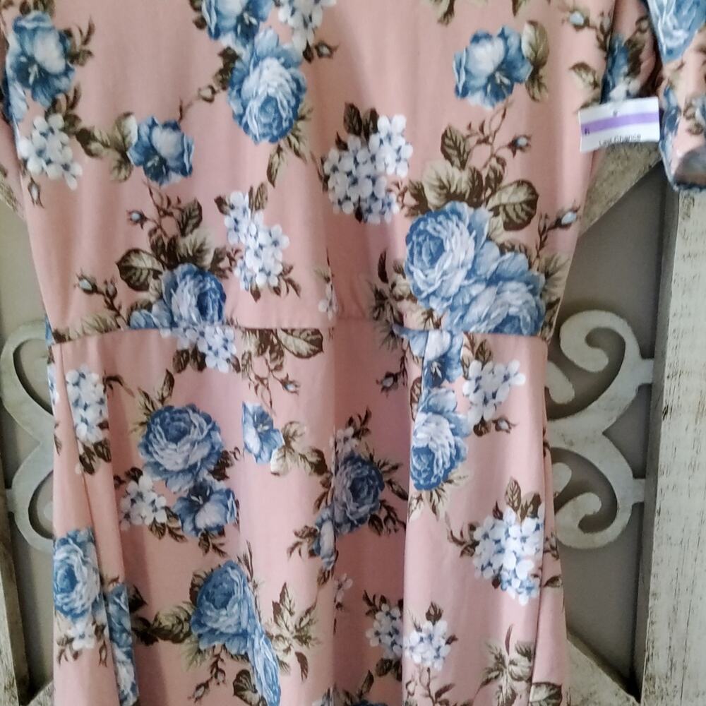 Wayf Women's Short Sleeve Midi Dress with Elastic Waist V-Neck Soft Peach Floral - Picture 7 of 9